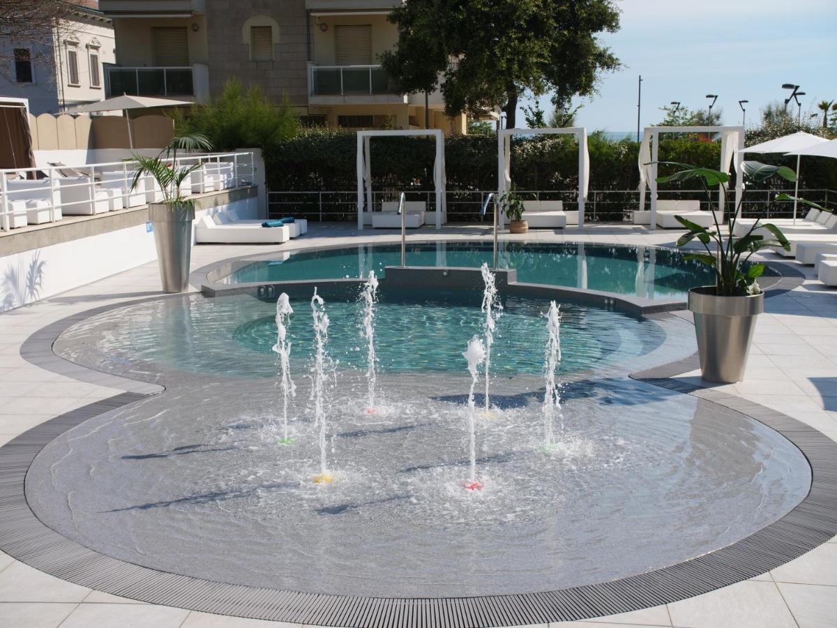 Viserbella di Rimini Oxygen Lifestyle Hotel מראה חיצוני תמונה
